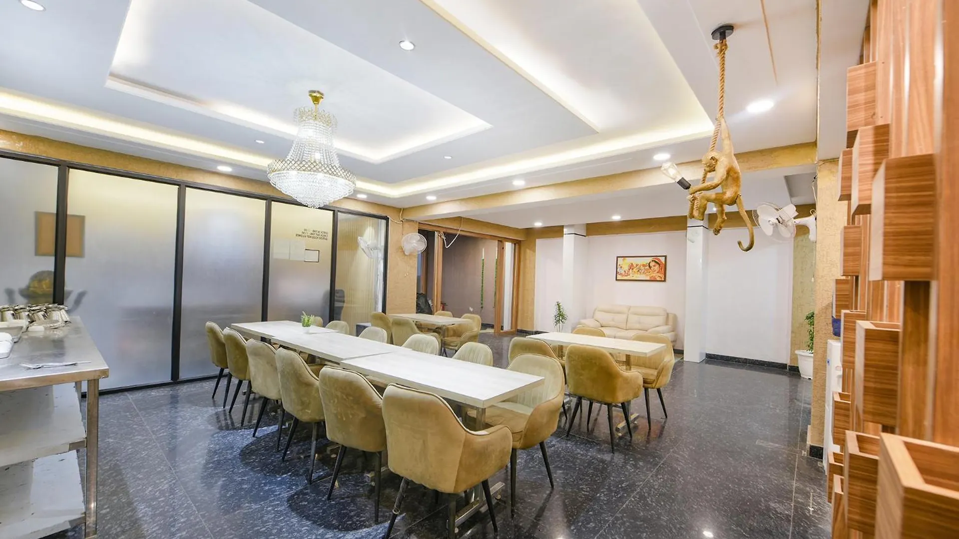 Fabhotel Dm 45 - Nr Millenium City Center Metro 구르가온 인도